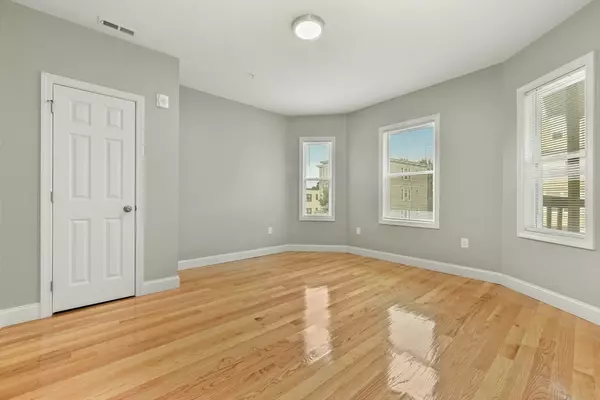 Boston, MA 02126,34 Fessenden #2