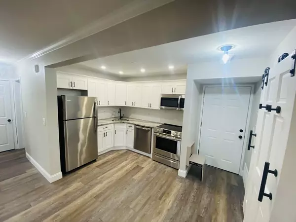 Natick, MA 01760,60 E Central St #204
