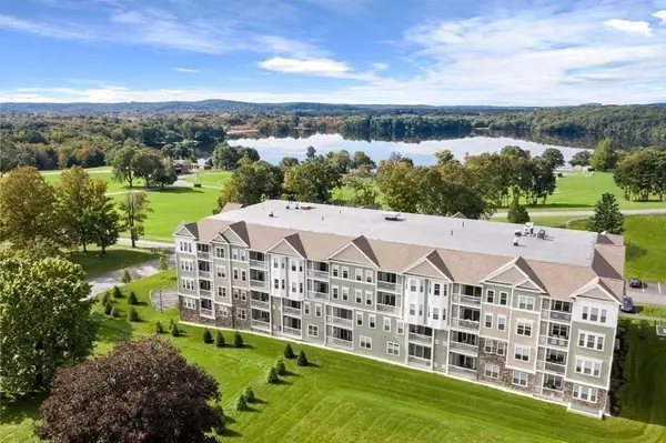 Westborough, MA 01581,5 Peters Farm Way #101