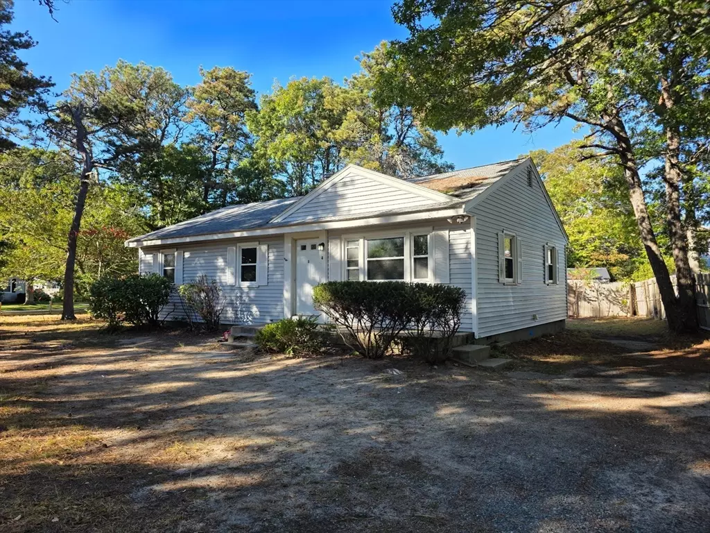 Yarmouth, MA 02664,8 Holly Ln