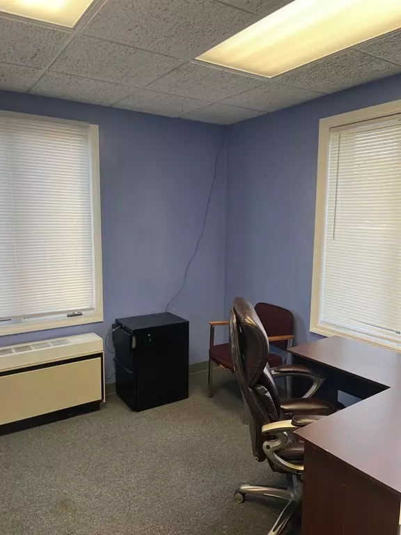 Westwood, MA 02090,1200 East Street #1R