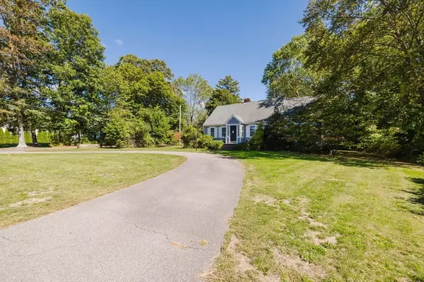 Raynham, MA 02767,1553 Broadway