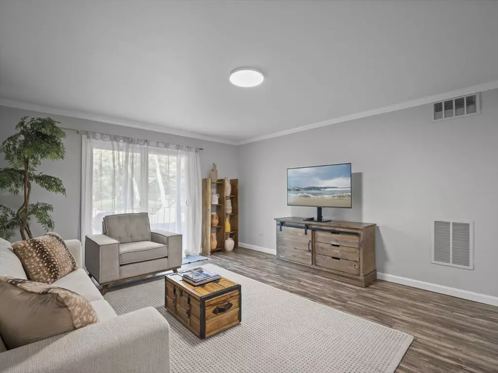 Milford, MA 01757,7 Shadowbrook Lane #9