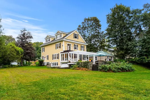 Lexington, MA 02420,14 Utica Street