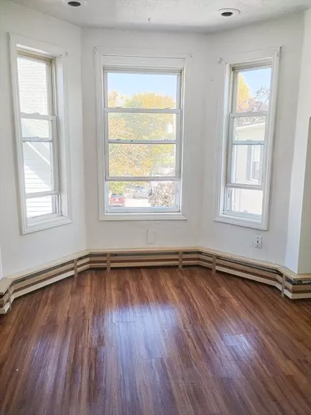 10 Flint St #2, Lynn, MA 01905