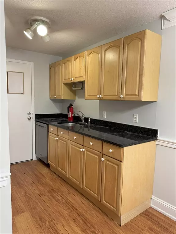 Natick, MA 01760,19 Village Hill Lane #3