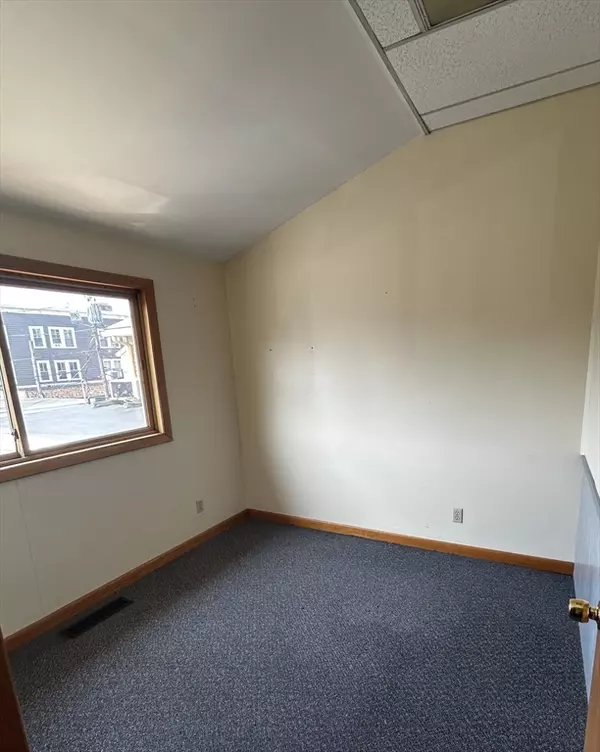 Worcester, MA 01610,232 Chandler St #H