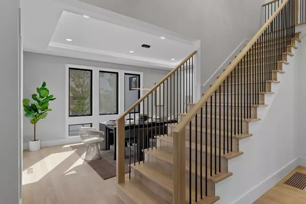 Newton, MA 02459,853 Dedham St