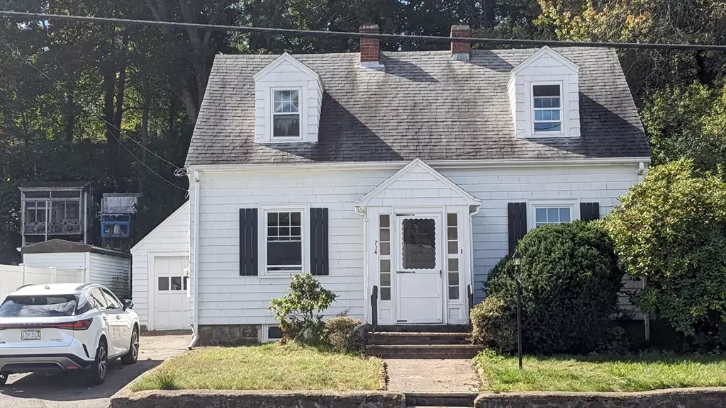Lynn, MA 01904,714 Lynnfield St