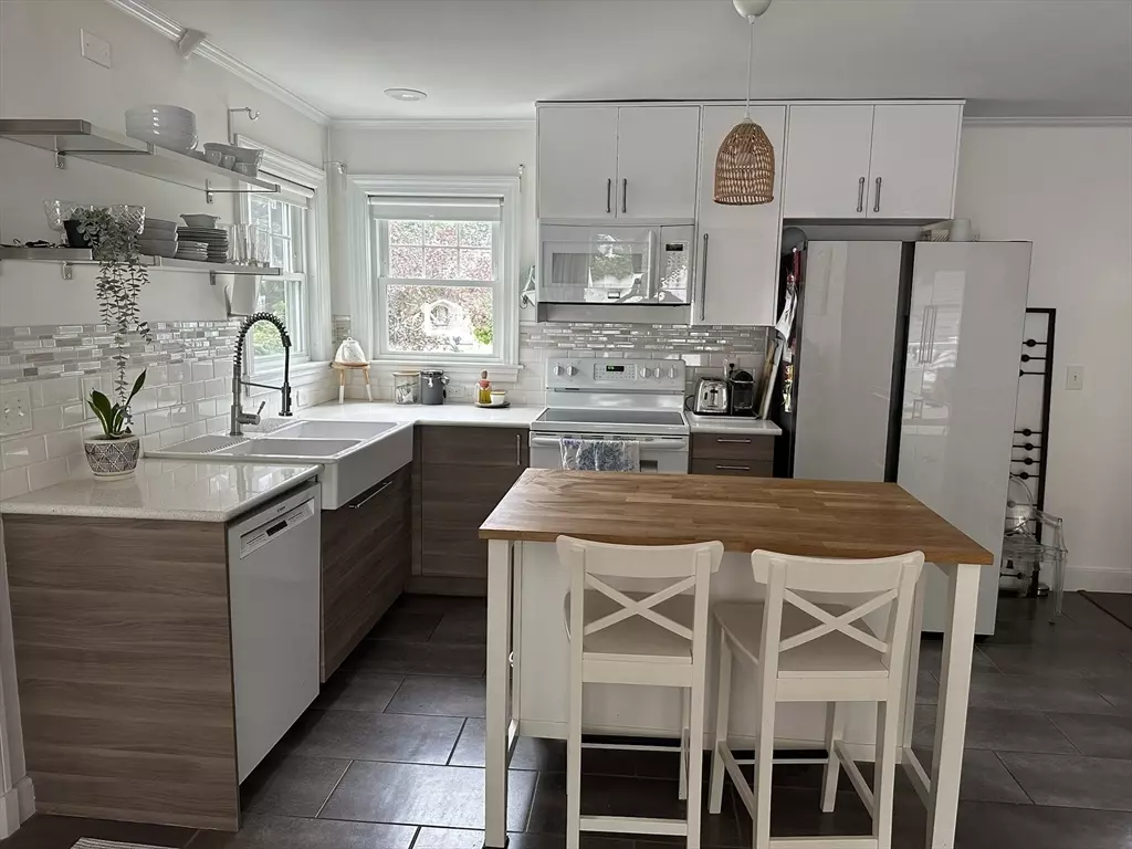 Stoneham, MA 02180,29 Tremont