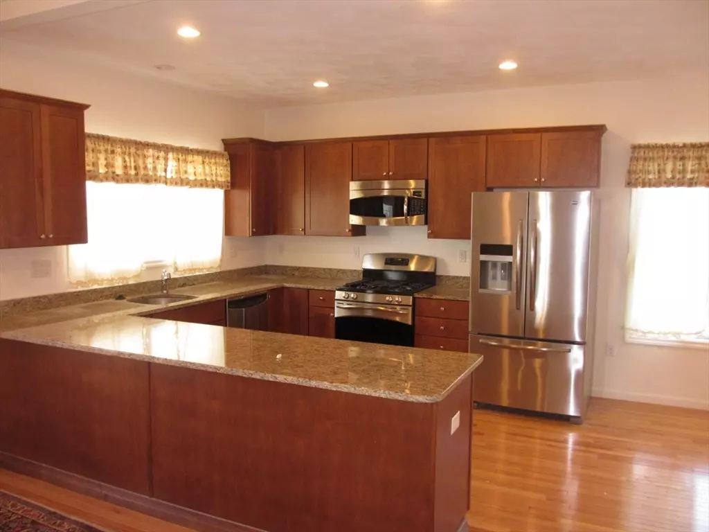 Wakefield, MA 01880,2 Blue Jay Circle #1