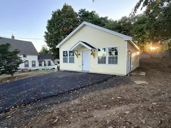 24 Creeper Hill Road #R, Grafton, MA 01536