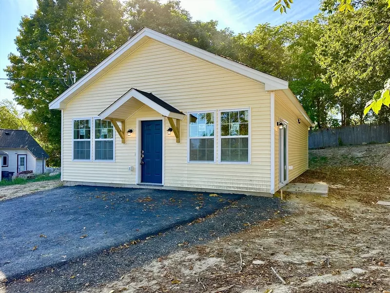 24 Creeper Hill Road #R, Grafton, MA 01536