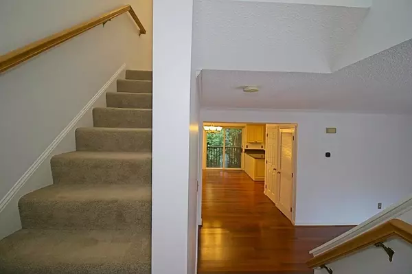 Woburn, MA 01801,305 Salem St #411