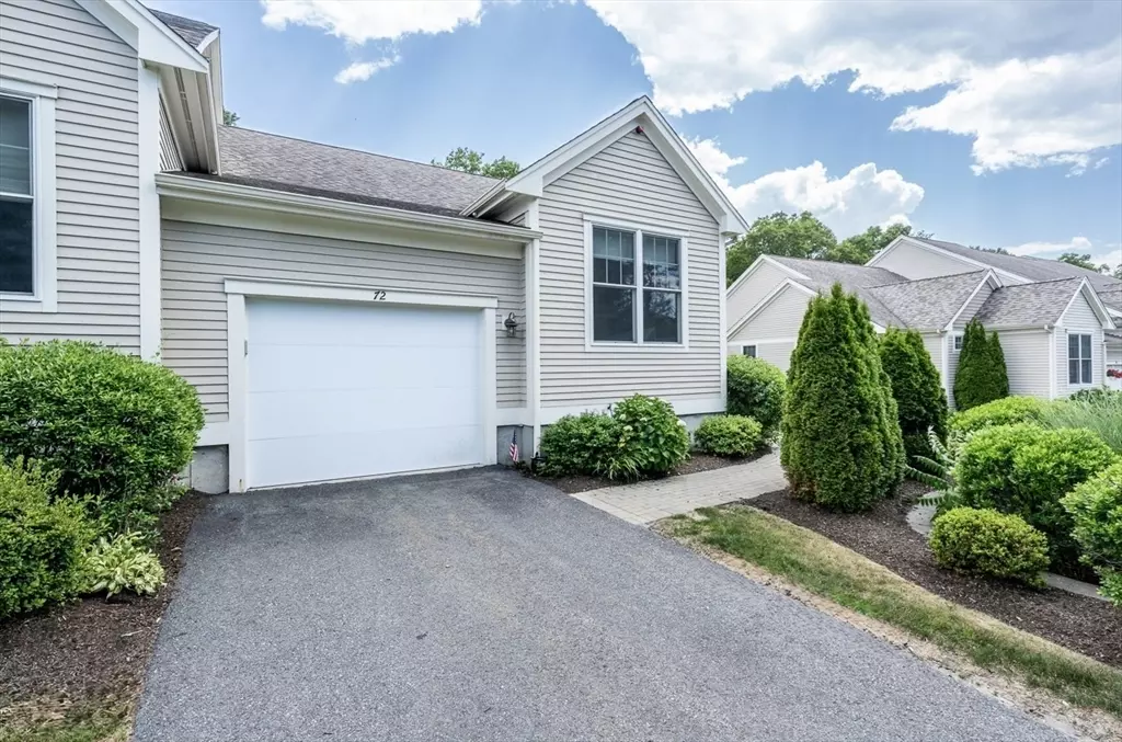 Mashpee, MA 02649,72 Grey Hawk Dr #670