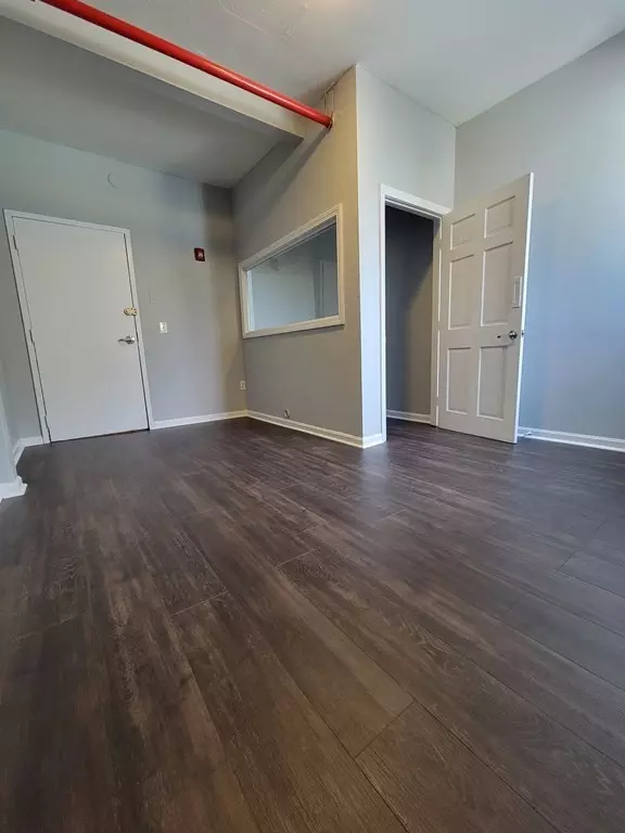 Brockton, MA 02301,33 Dover St #324