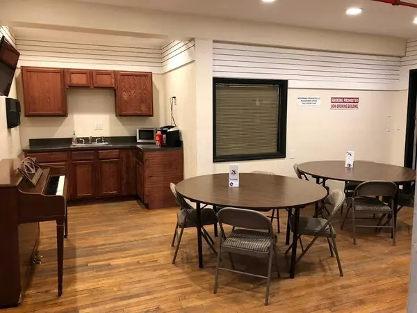 Brockton, MA 02301,33 Dover St #324