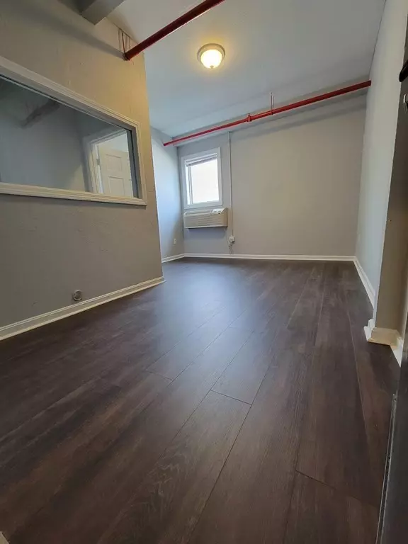 Brockton, MA 02301,33 Dover St #324