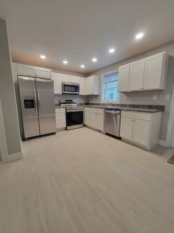 Brockton, MA 02301,65 Arlington Street #7