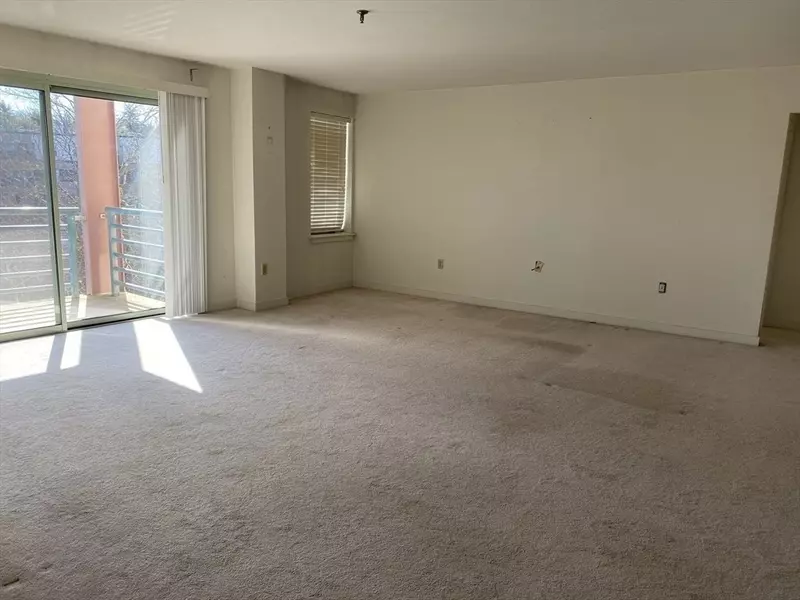 269 Cambridge Rd #602, Woburn, MA 01801