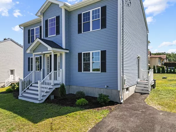 Fall River, MA 02721,961 Wood St