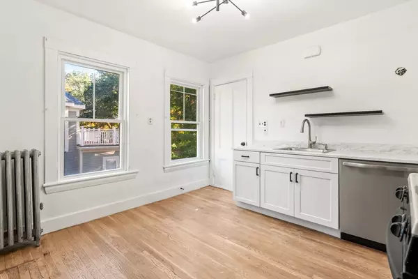Newton, MA 02464,166 Elliot St #2