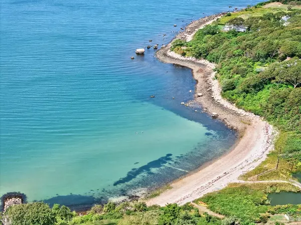 Falmouth, MA 02543,54 Whitman Rd