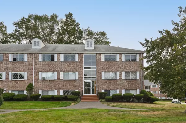 54 Fernview Ave #4, North Andover, MA 01845