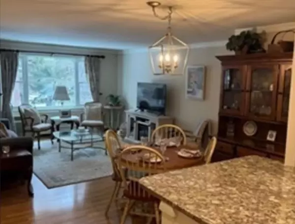 Andover, MA 01810,3 A Colonial Drive #8