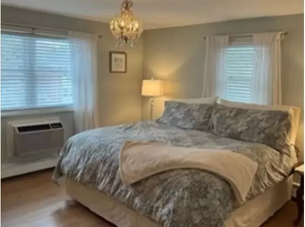 Andover, MA 01810,3 A Colonial Drive #8