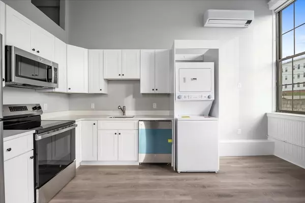 Worcester, MA 01604,22 Waverly St