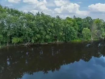 Hadley, MA 01035,56 River Dr