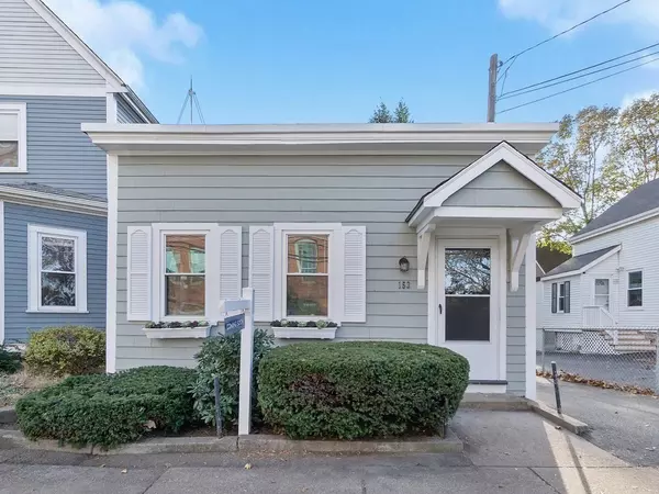 153 Oak #1, Newton, MA 02464