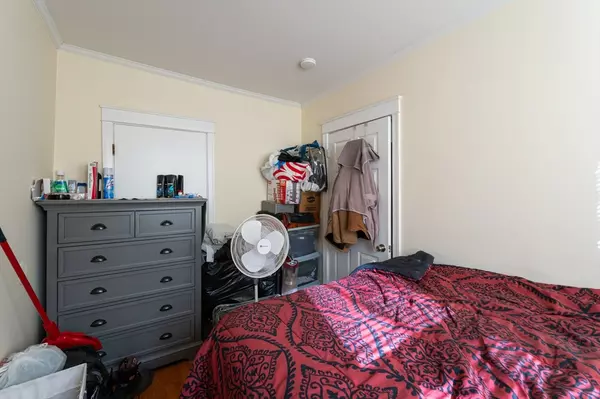 Lowell, MA 01850,57 Lakeview Ave
