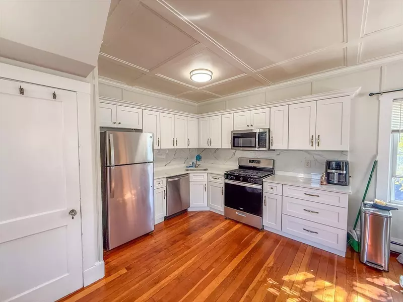 106 Washington St #B, Malden, MA 02148