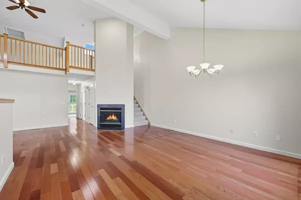 South Hadley, MA 01075,73 Pine Grove Dr #73