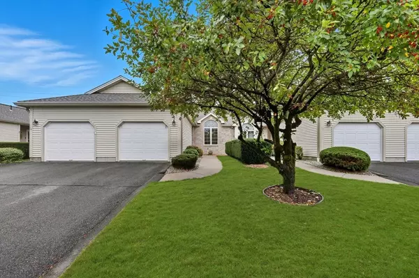 73 Pine Grove Dr #73, South Hadley, MA 01075