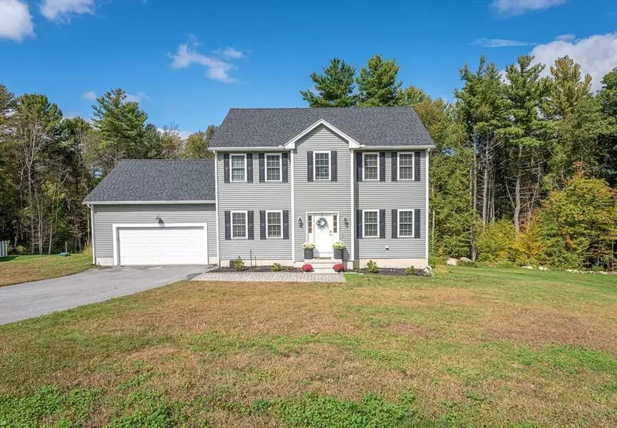 14 Whitin Hts, Douglas, MA 01516