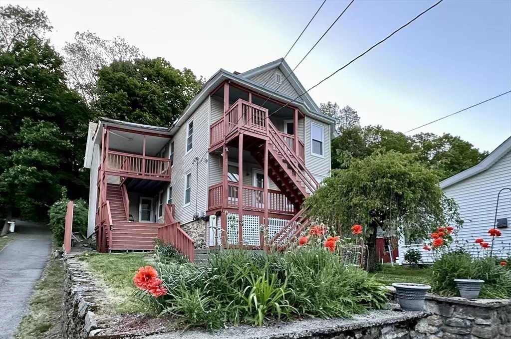 Southbridge, MA 01550,29 Fiske St
