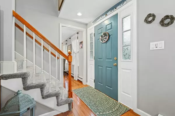 Franklin, MA 02038,8 Meadowlark Ln