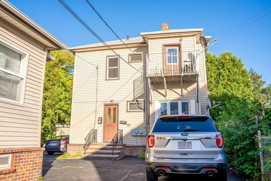 120 Jefferson St, Fall River, MA 02721