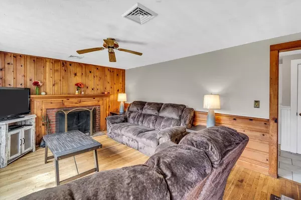 Yarmouth, MA 02664,26 Howes Rd