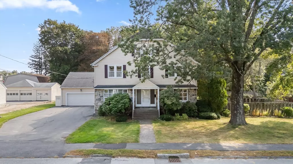 Shrewsbury, MA 01545,31 Oak St