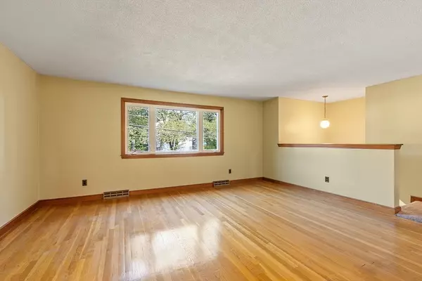 Littleton, MA 01460,38 George Street