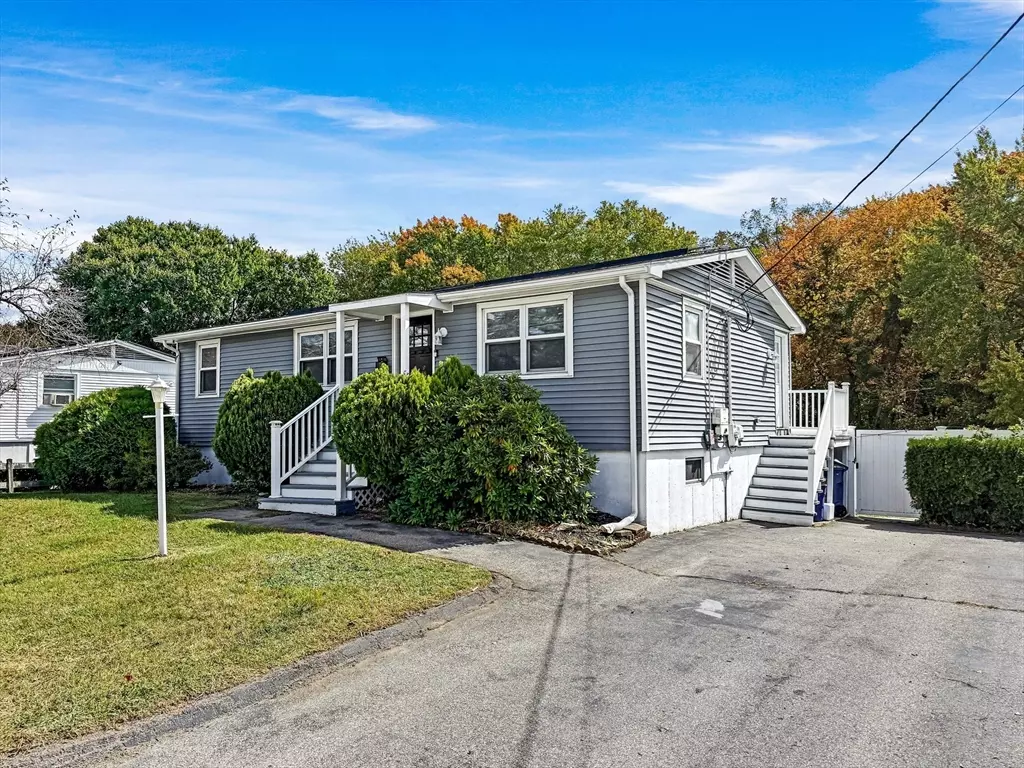 Lawrence, MA 01843,41 Pembroke Dr