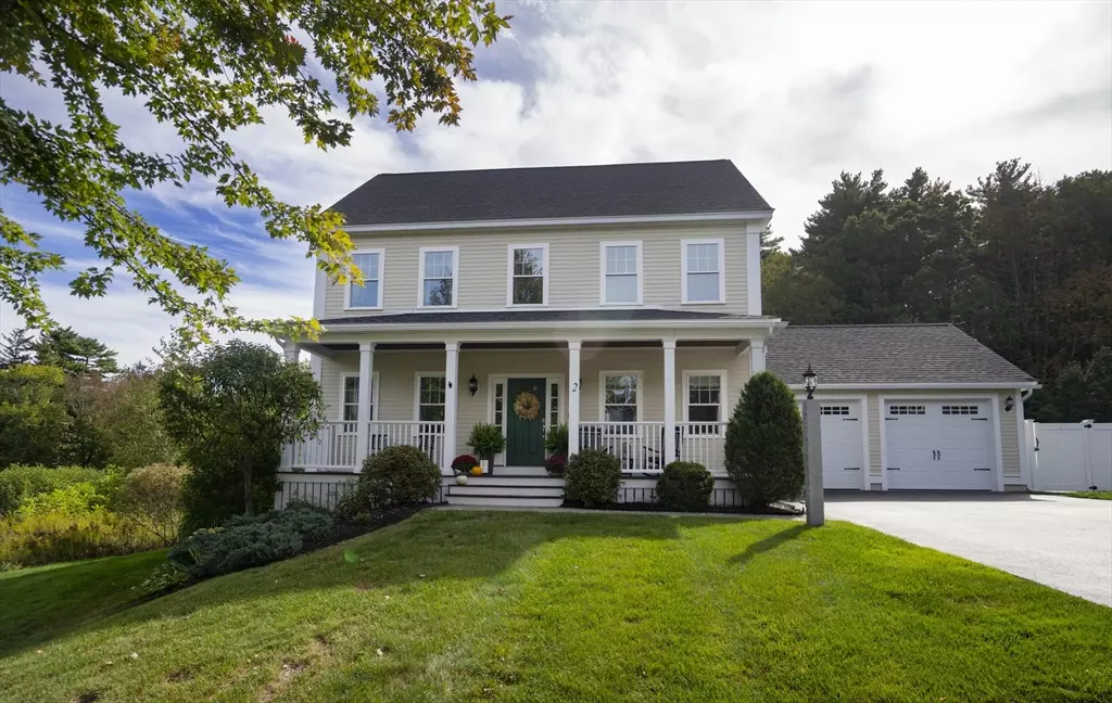 Amesbury, MA 01913,2 Locke Hill Ln