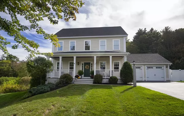 2 Locke Hill Ln, Amesbury, MA 01913