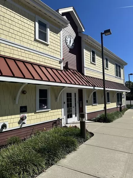 54 Loomis #2101, Bedford, MA 01730