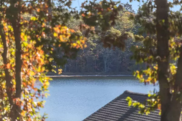 Barnstable, MA 02648,158 Lakeside Dr