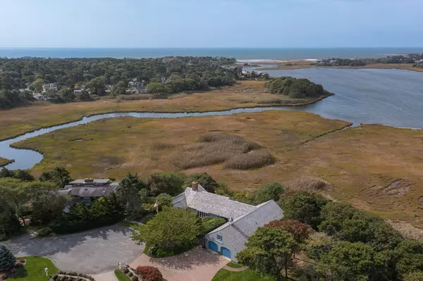 40 Youngs Farm Ln, Chatham, MA 02633